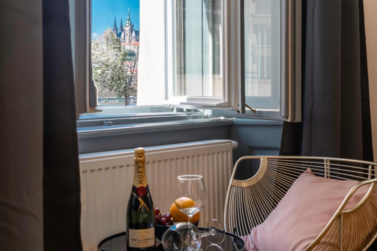 Emperor Castle View Suite — Photos 1